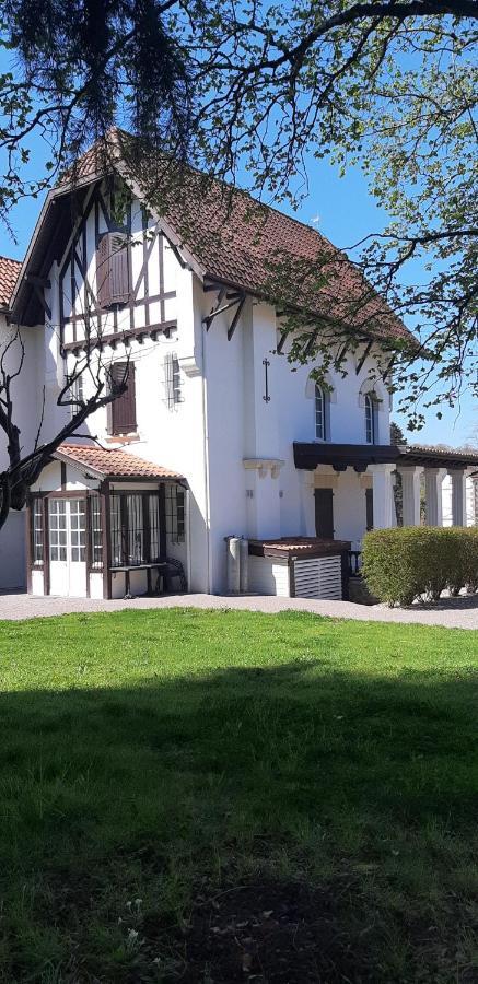 Villa Harriet Uhart-Cize Exteriör bild